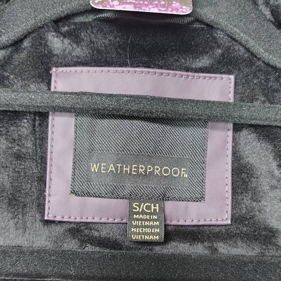 Weatherproof Hooded Midweight Rain Jacket Dark Plum - Picture 12 of 16